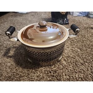 Vintago Ohio #152 Brown Glazed Lidded Pottery Casserole Dish‎ With Chrome Caddy